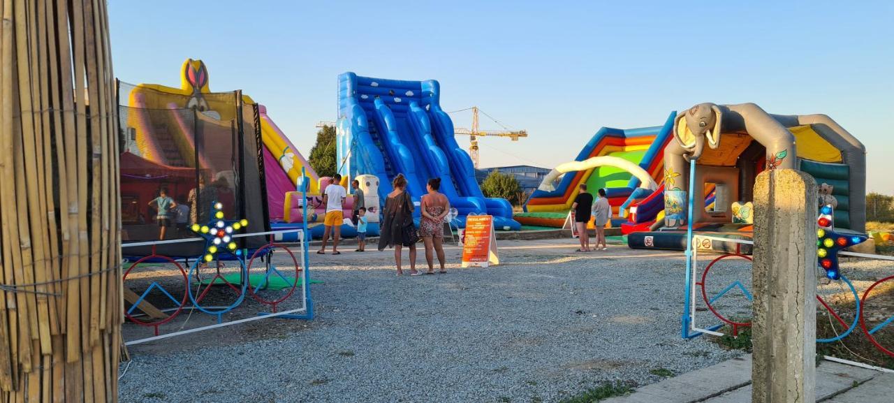 Casa Epat Hotell Două Mai Eksteriør bilde